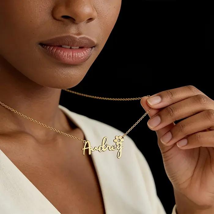 Collier avec nom personnalisé pour femmes