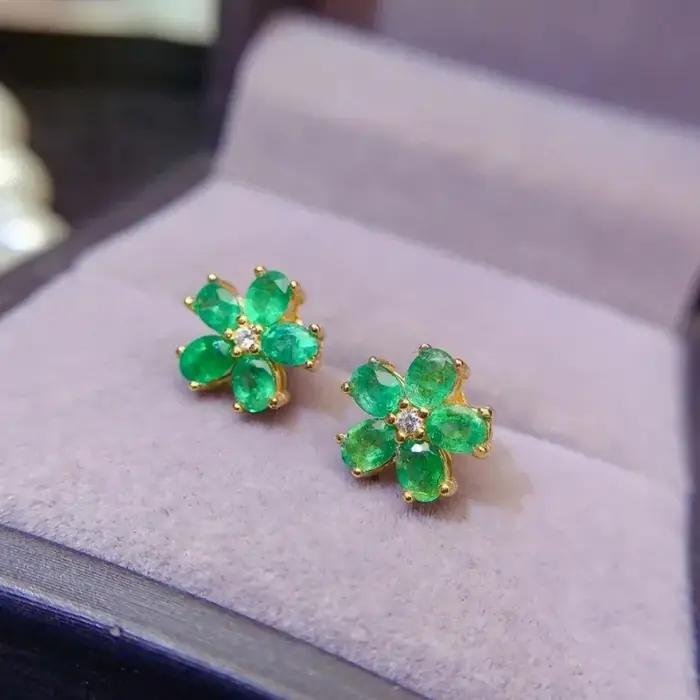 Boucles d'oreilles Design fleur émeraude naturelle 3x4mm
