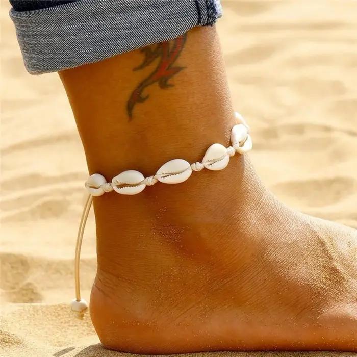Bracelet de cheville en coquille de plage tressé à la main avec motif géométrique pour femmes, idéal pour les vacances et les occasions spéciales