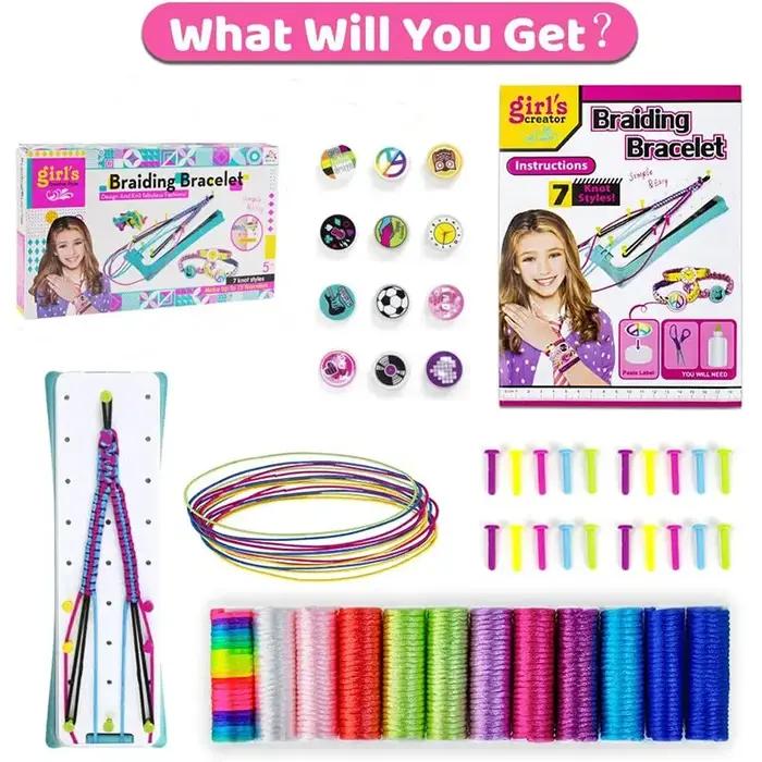 Kit de fabrication de bracelets d'amitié pour filles avec 12 couleurs de fils et boucles de dessin animé pour occasions spéciales et activités de voyage