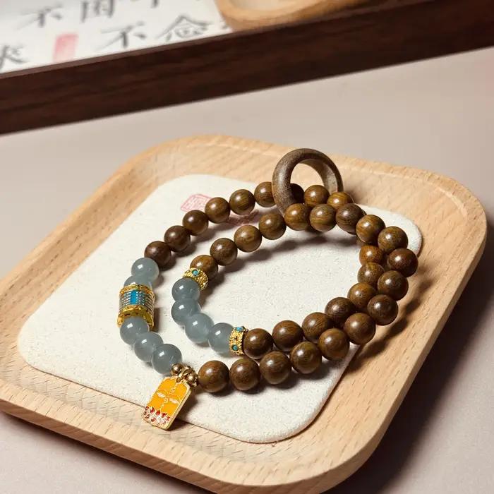 Bracelet de prière en bois de santal à double boucle avec anneau émaillé à cinq sutras – Cadeaux