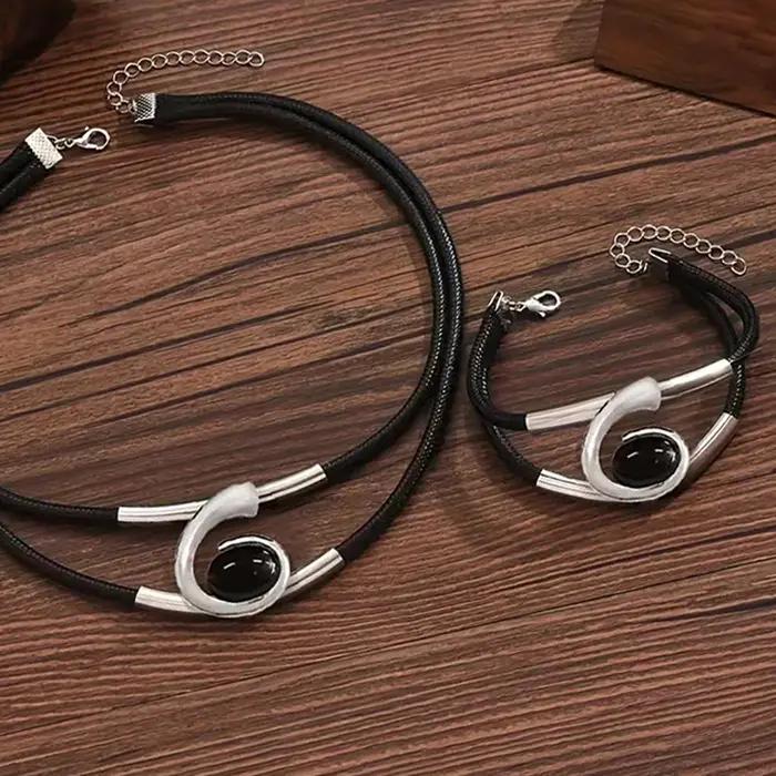 Ensemble de bijoux bohémiens pour femmes design en couches squelette bracelet et collier audacieux style punk pour soirées et événements formels