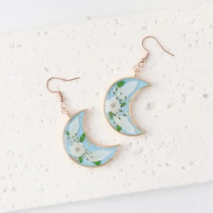 Boucles d'oreilles en résine époxy avec fleurs pressées personnalisables, bijoux naturels et élégants pour femmes occasions spéciales