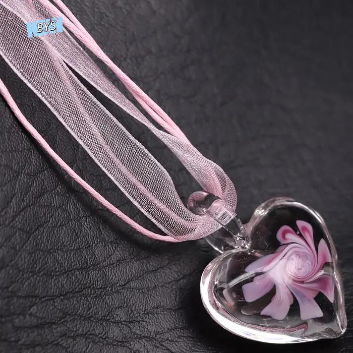 Collier Cadeau avec Ruban Incrusté, Pendentif Fleur, Pendentif Cœur en Verre