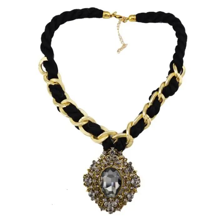 Collier pendentif rond en cristal de couleur or et argent rétro pour femmes