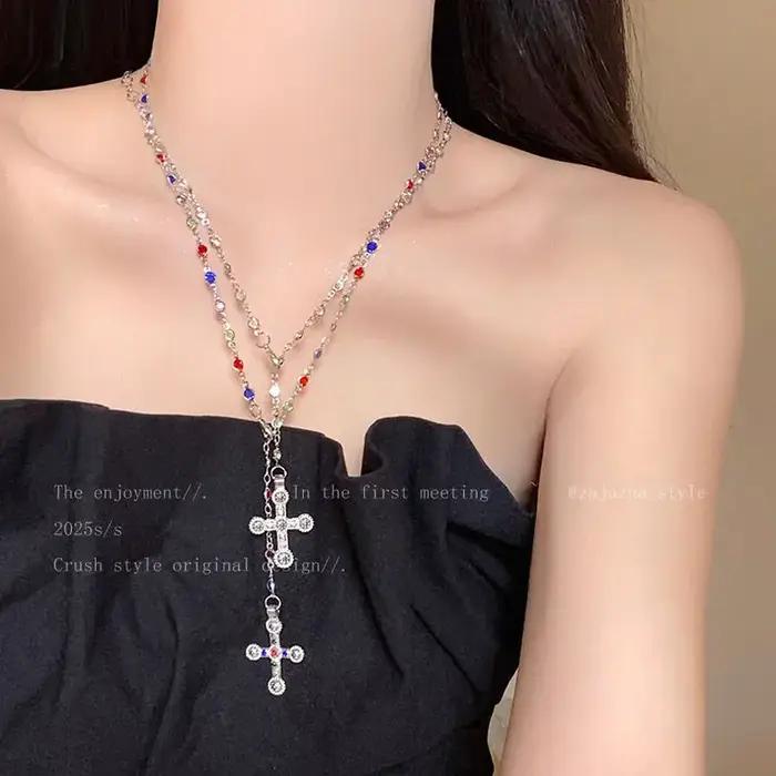 Collier bohème en forme de Y avec chaîne colorée en or ou rouge-marron sertie de cristaux brillants pour femmes occasions spéciales punk