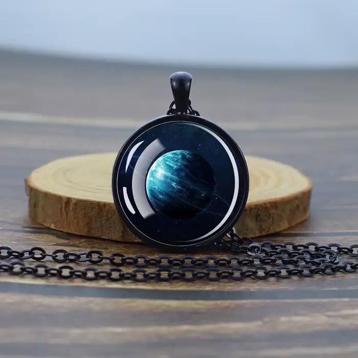 Collier planète galAct phosphorescente avec pendentif en verre