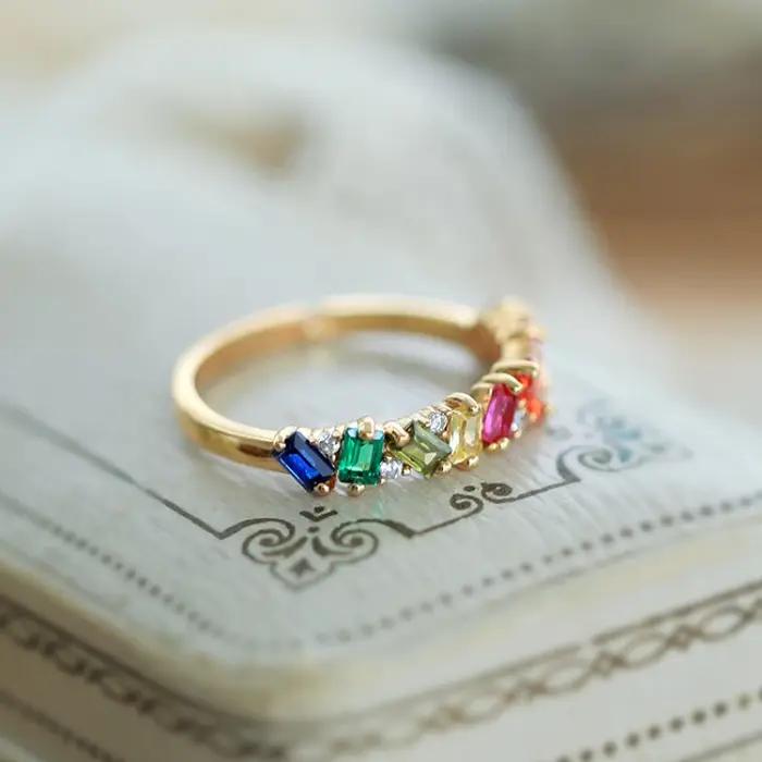 Bague en Argent Incrusté de Pierres Précieuses pour Femme