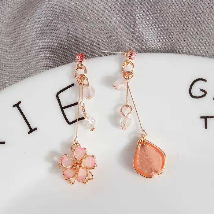 Boucles d'oreilles asymétriques pour femmes, en cristal brillant, fleur, papillon, Long pampille, chat mignon, bijoux doux, nouvelle collection