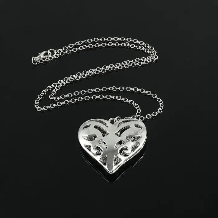 Collier The Vampire Diaries Filigrane Cœur Plaqué Argent Antique Femme Occasions Spéciales