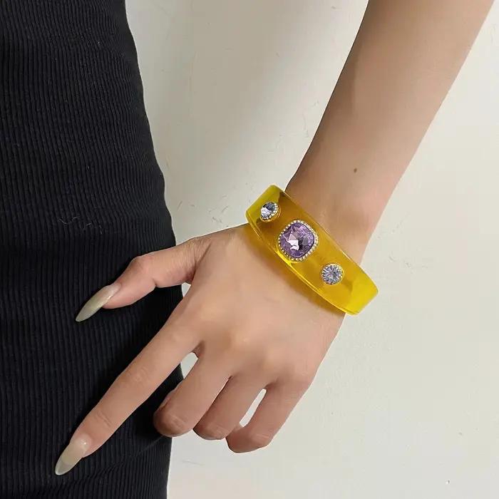 Bracelet en résine dégradé rond géométrique pour femmes style moderne unique occasions spéciales
