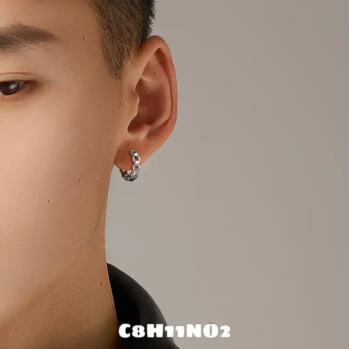 Le nouveau style froid et design de niche en argent S925 tendance 2025 pour les boucles d'oreilles pour hommes et femmes
