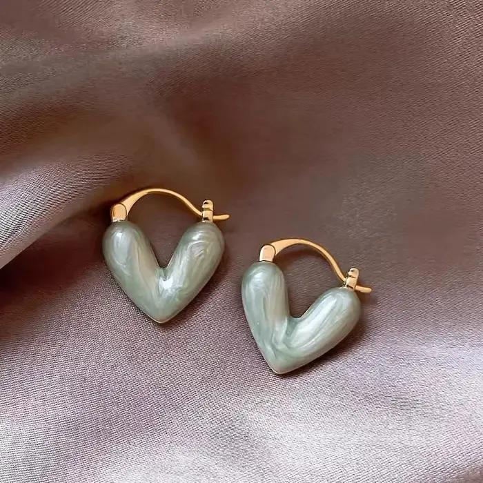 Boucles d'oreilles pendantes en forme de cœur en émail rouge vin romantique français