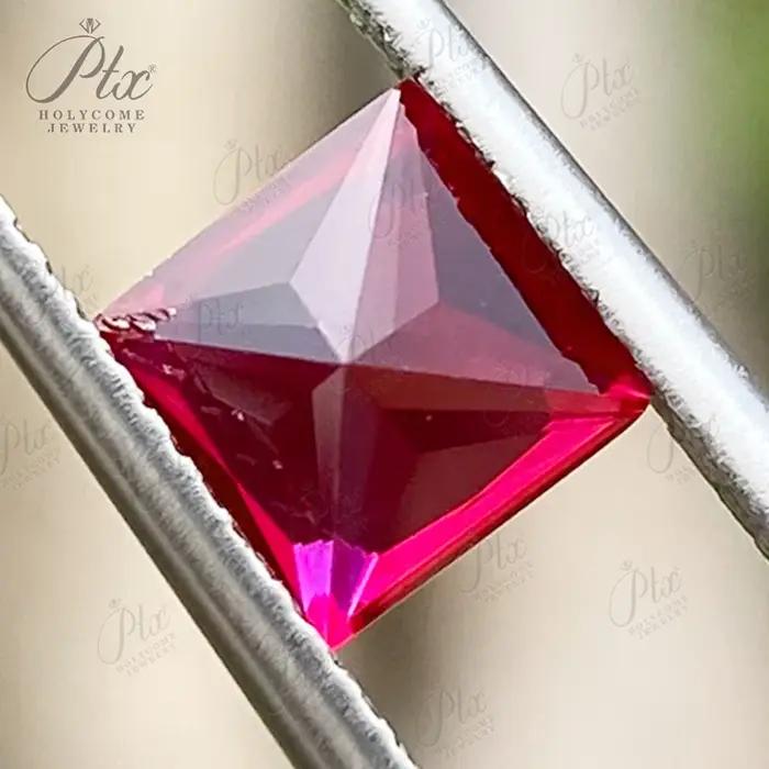 Bague en pierre de rubis de laboratoire