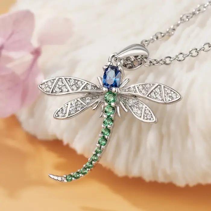 Huitan Collier Pendentif Libellule Coloré Exquis pour Femme