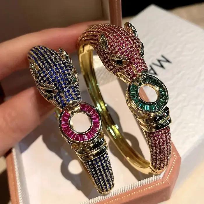 Bracelet léopard de luxe plaqué or 18 carats