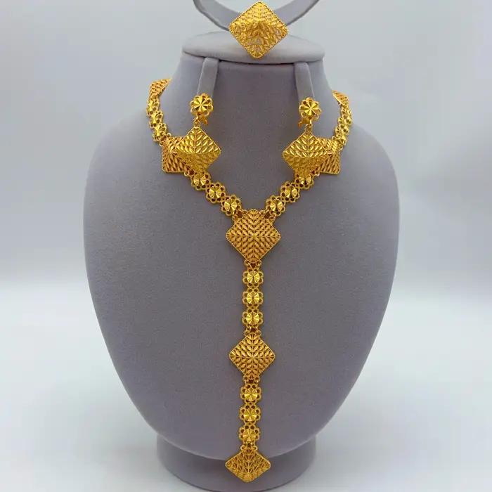 Ensemble de collier et boucles d'oreilles longues africaines pour femmes