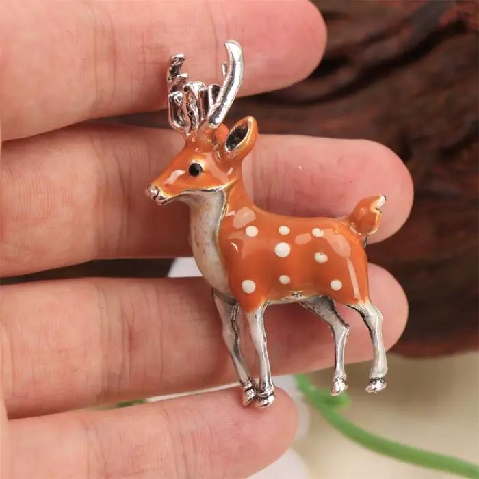 Broche de luxe baroque avec motif cerf sika élégante pour hommes et femmes occasions spéciales mariage cérémonie événements
