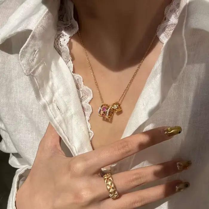 Collier de luxe en plaqué argent avec motifs géométriques et pierres précieuses pour occasions formelles femmes mariage banquets