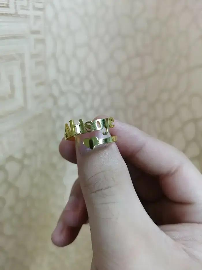 Bague personnalisée noeud de nœud en acier inoxydable avec nom gravé pour femmes occasions spéciales