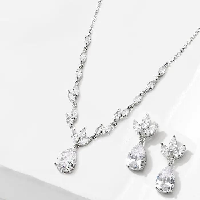 Ensemble de bijoux ZAKOL en zircone cubique forme goutte d'eau plaqué métal mariage cadeau femme occassions spéciales