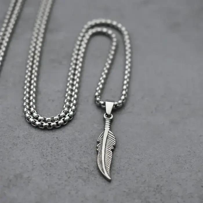 Collier pendentif plume classique en acier inoxydable couleur argent Boho chaîne de maillons bijoux pour femme homme occasions spéciales parties soirees elegance natureliberte