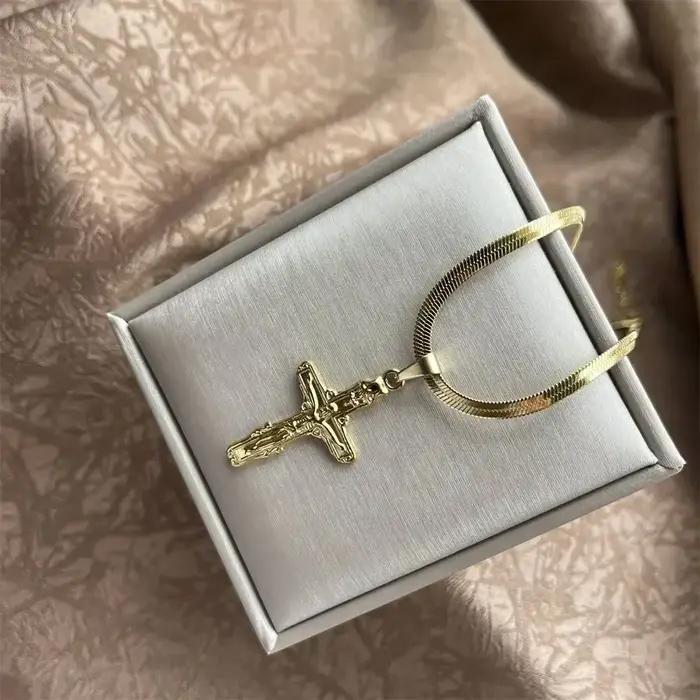 Collier croix de jésus chrétien pour femmes et hommes