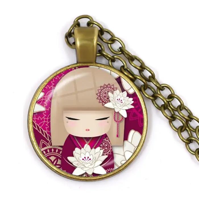 Collier pendentif visage de fille japonaise pour femme