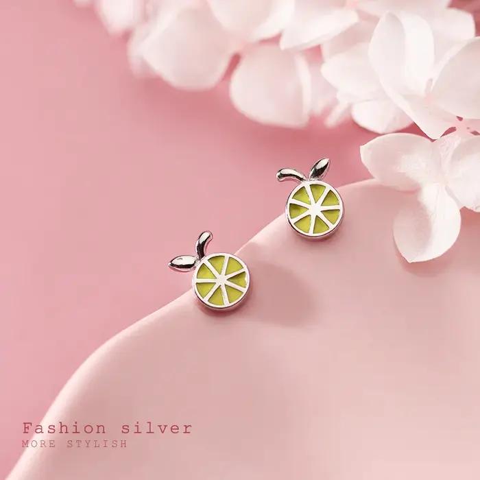 La Monada – petites boucles d'oreilles citron pour femmes