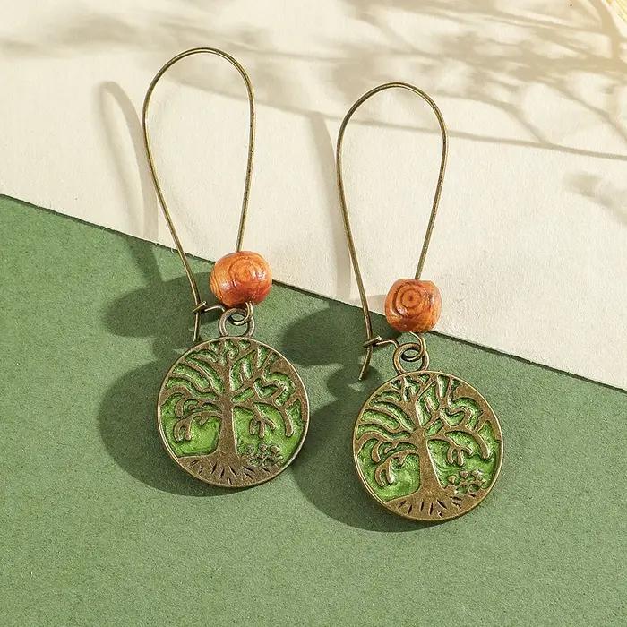 Boucles d'oreilles bohèmes vertes, vintage et géométriques, faites à la main, avec pompon en coton pour femmes, pour mariage, engagement, anniversaire et tous les jours