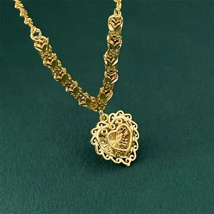 Collier de luxe avec pendentif en forme de cœur d'amour plaqué or en argent Sterling 925