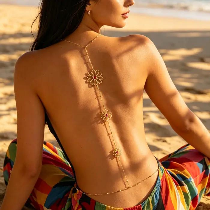Chaîne de dos sexy dorée à motif floral pour femme
