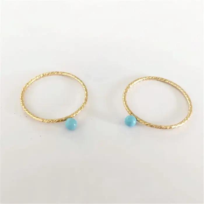 Bague kle de Rotterdam remplie d'or 14 carats avec opale synthétique blanche et bleue