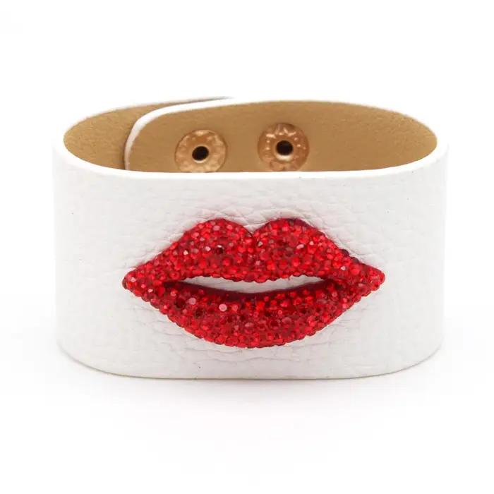 Bracelet Totabc en cuir pour femmes avec pendentif bouche et baiser cristal rouge style punk pour occasions spéciales