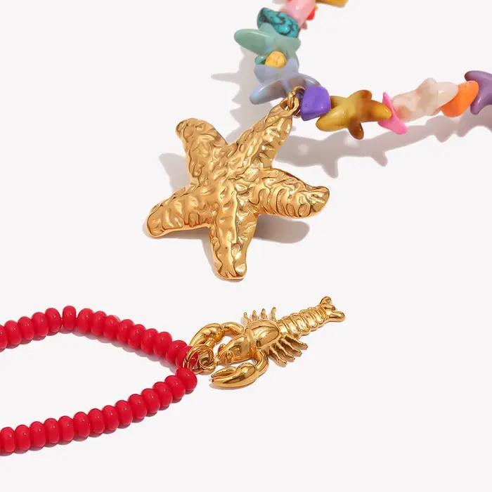 Colliers pendentifs E.B.belle en forme d'écrevisse et d'étoile de mer