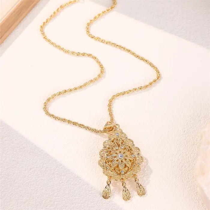 Collier de fleurs incrustées en forme de goutte d'eau pour femme, collier de mariée marocaine, bijou