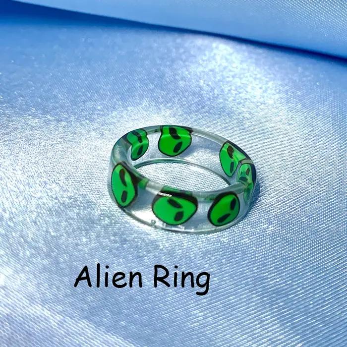Bagues en résine vert Alien ET pour femmes