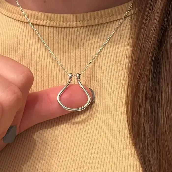 Mignon fer à cheval porte-anneau bijoux plaqué or Simple U lettre collier mariage fiançailles