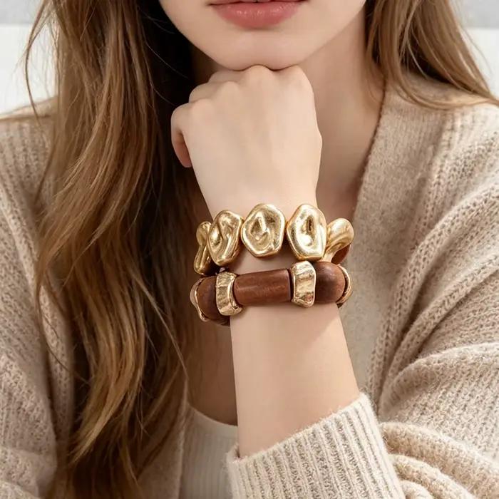 Ensemble de bracelets bohèmes en bois et perles dorées