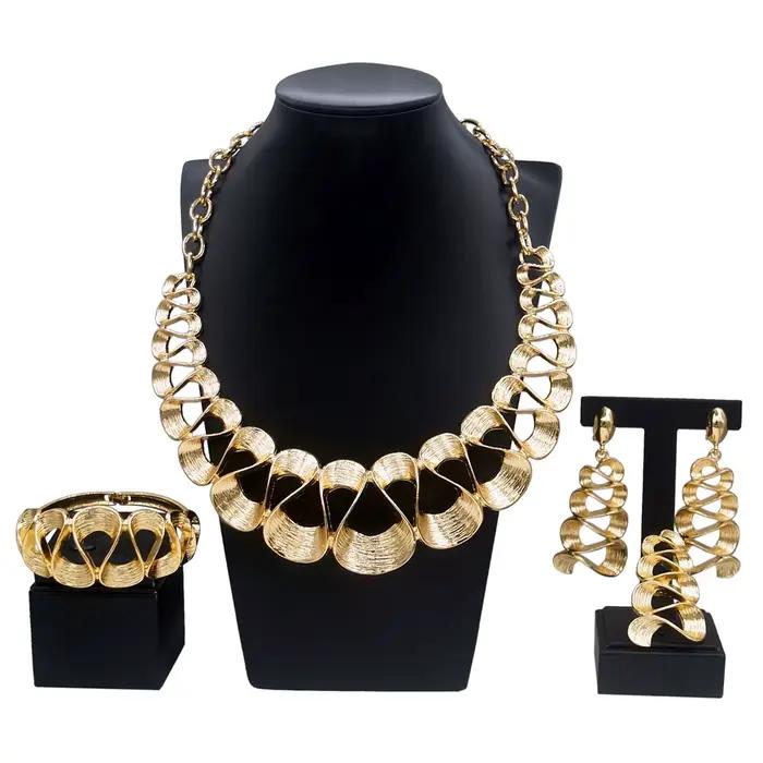 Ensemble de bijoux plaqué or pour femme collier pendentif rond bracelet brillant boucles doreilles bague mariage polyvalent