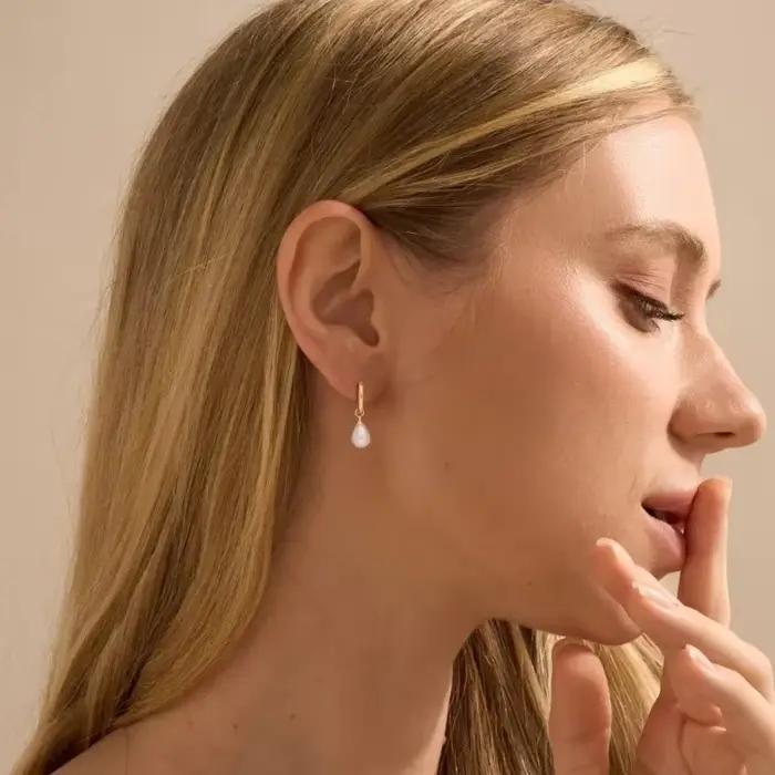 Boucles d'oreilles pendantes en perles pour femmes, maman, délicates, plaquées or 18 carats, en acier inoxydable, perles d'eau douce, hypoallergéniques, bijoux cadeaux