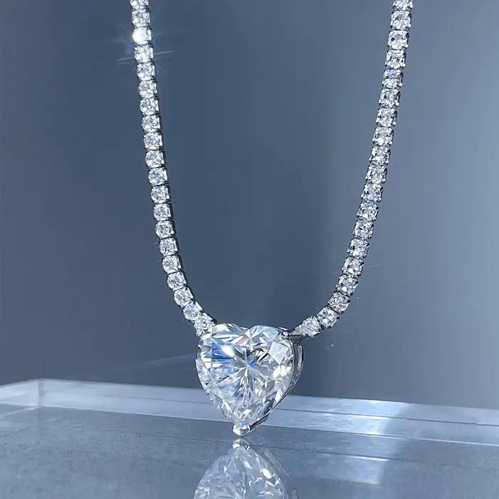 Collier en argent sterling 925 avec pendentif cœur en moissanite 6 carats pour femmes, bijou classique pour anniversaires et autres occasions spéciales