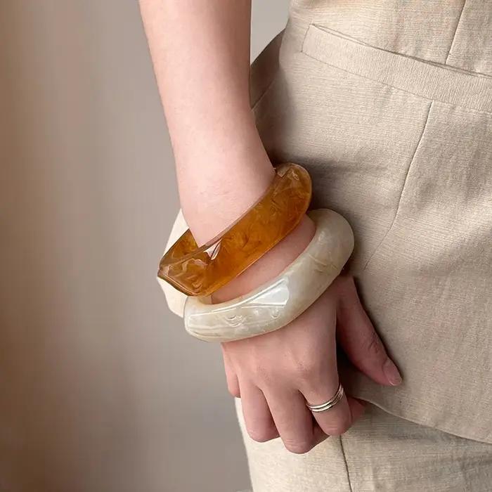 Grand Bracelet large irrégulier pour femmes