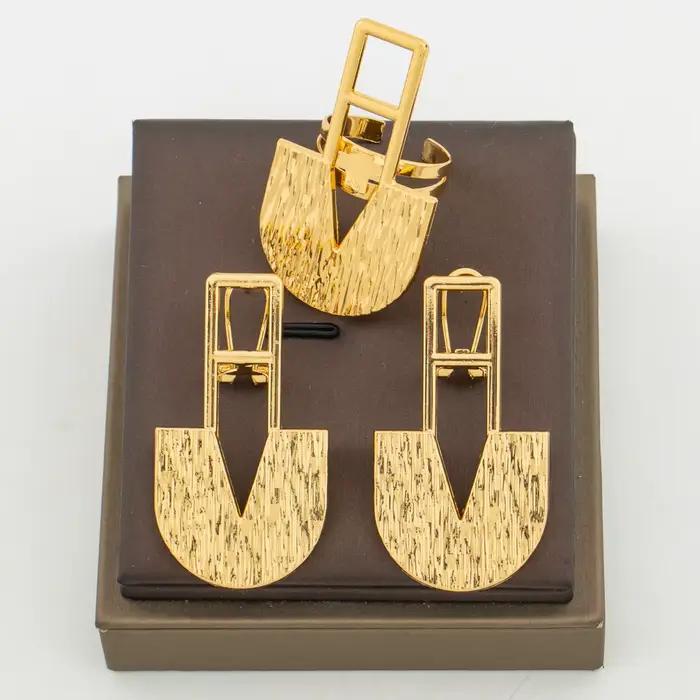 Boucles dOreilles Irrégulières avec Bague pour Femme Ensemble de Bijoux Élégants à Crochet pour Occasions Spéciales Fiançailles Patientes