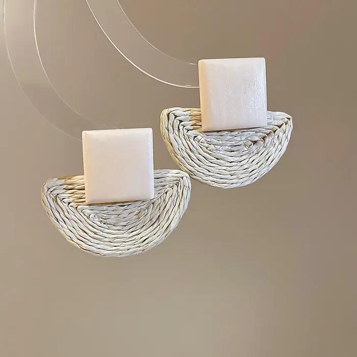 Boucles d'oreilles bohème rétro en demi-cercle pour femmes, tissage en raphia, goutte d'oreille carr