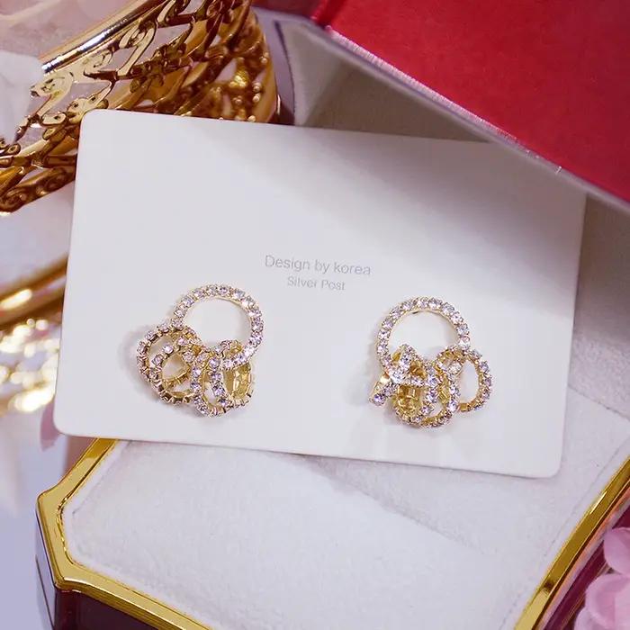 Boucles d'Oreilles en Or Group 14k Super Brillantes pour Femmes Style Bureau Occasionnels Spéciaux Blanc Noire Zirconium