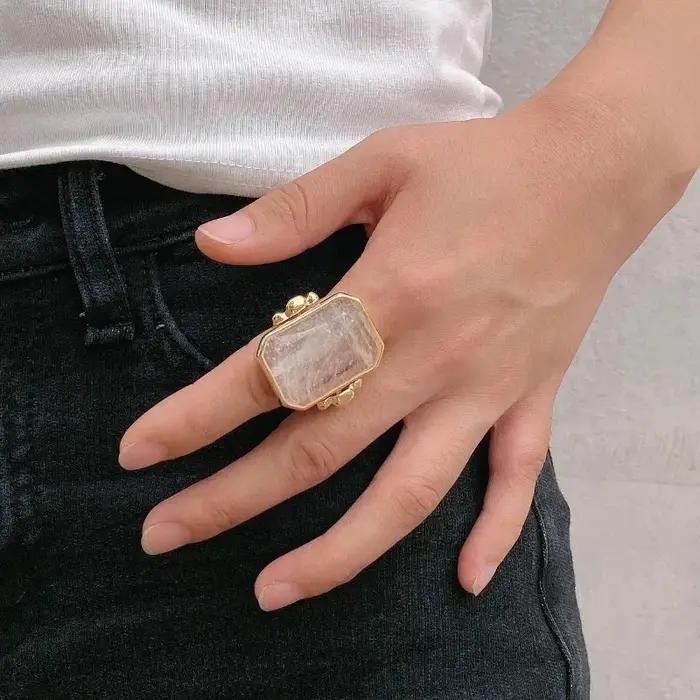 Bague en sucre carrée rétro française pour femmes, cristal naturel, bijou de fête, design exagéré, cadeau mode 2025