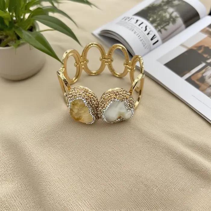 Bracelet en perles d'eau douce baroques naturelles avec cristal de citrine personnalisé pour femmes occasions spéciales style classique