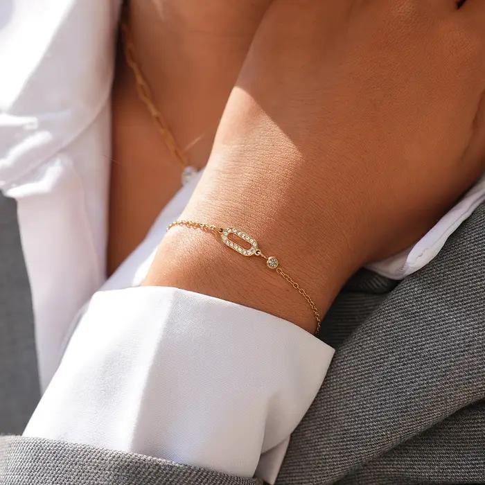 Bracelet en acier inoxydable serti de zircon squelette moderne tracker d'humeur pour femmes occasions spéciales elegance et technologie