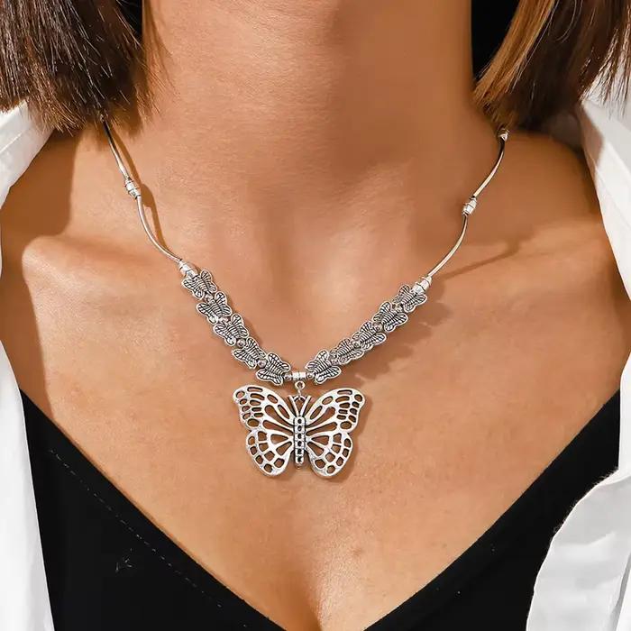 Collier Turquoise Bohème avec Pendentif en Pierres Artificielles pour Femmes Occasions Spéciales et Porte-jour Élégant